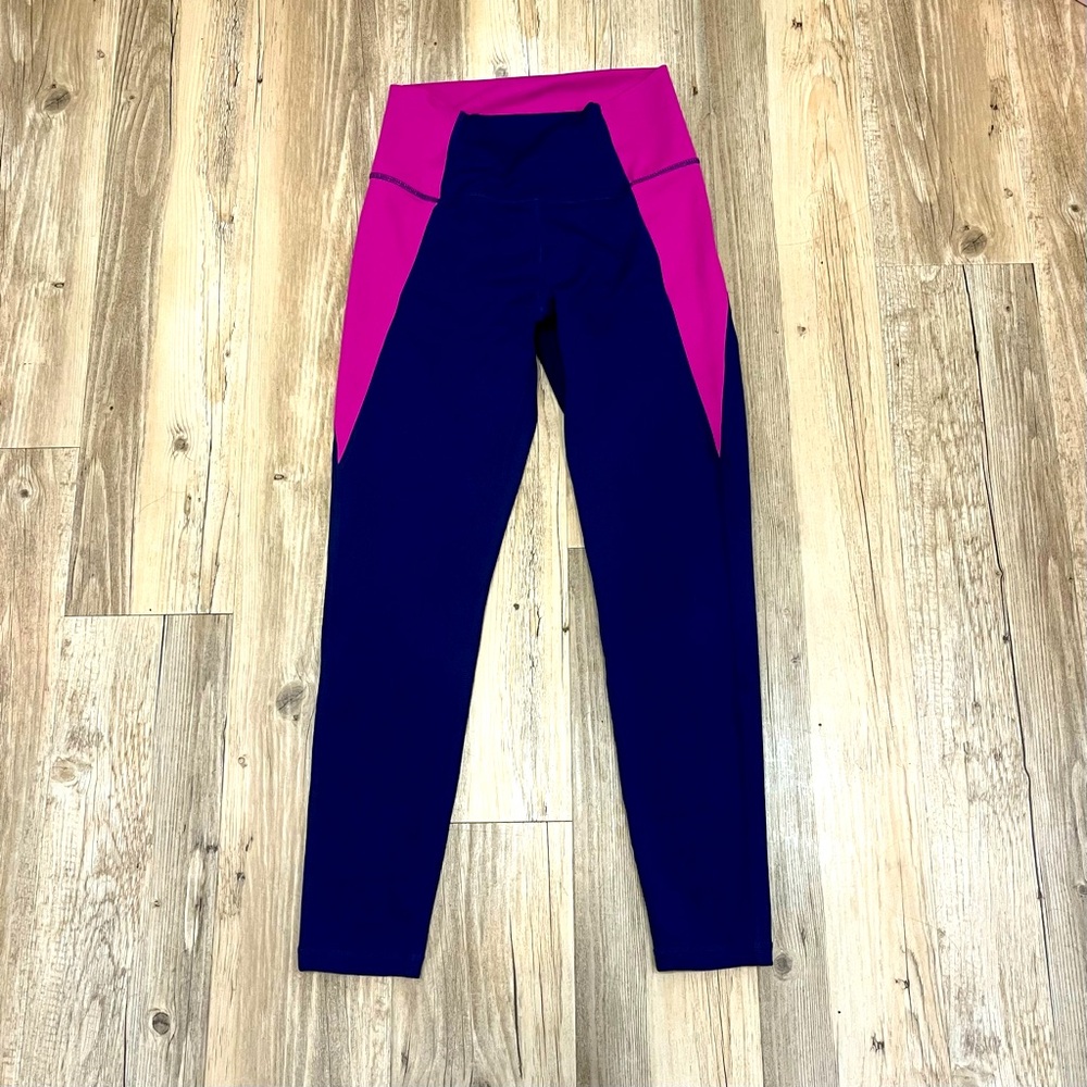 Wilo Women’s leggings size various color multi pink purple size Medium